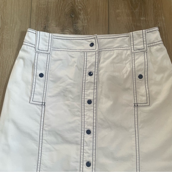 Banana Republic Snap Front Skirt - Picture 3 of 15